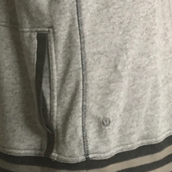 Men’s Lululemon sweater - Picture 4 of 8